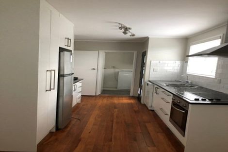 Photo of property in 30 Convair Crescent, Mangere, Auckland, 2022