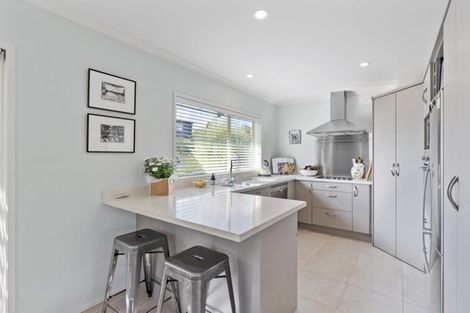 Photo of property in 6 Orewa Street, Torbay, Auckland, 0630