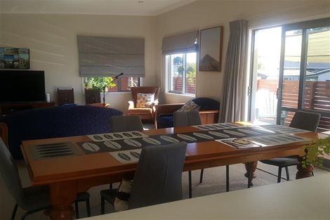 Photo of property in 15 Aubrey Street, New Plymouth, 4310