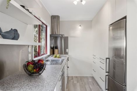 Photo of property in 2/18 Strid Road, Te Atatu South, Auckland, 0610