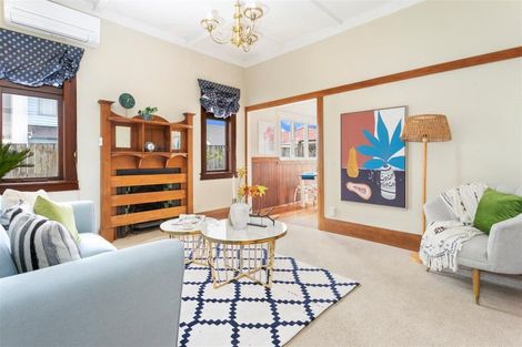 Photo of property in 8 Rogan Street, Mount Roskill, Auckland, 1041