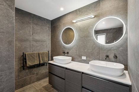 Photo of property in 5 Clearview Street, Wanaka, 9305