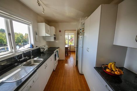 Photo of property in 3 Alma Street, Te Atatu South, Auckland, 0610