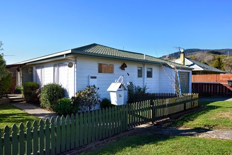 Photo of property in 9a Polstead Road, Stoke, Nelson, 7011