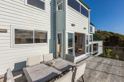 Photo of property in 22a Kahu Road, Paremata, Porirua, 5024