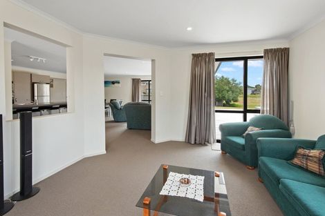 Photo of property in 7 Sando Way, One Tree Point, 0118