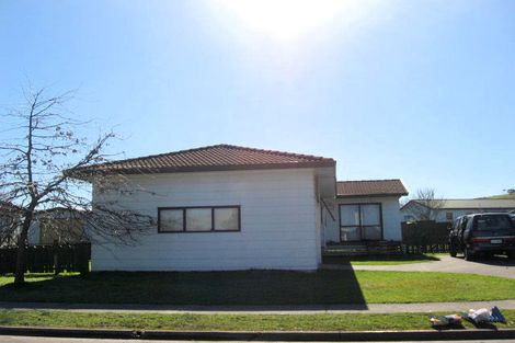 Photo of property in 16 Elsie Morton Place, Papakura, 2110