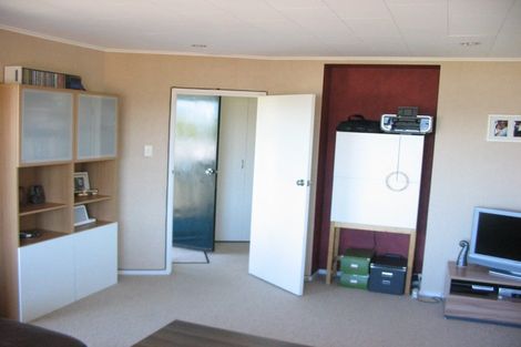 Photo of property in 8 Protea Street, Maungaraki, Lower Hutt, 5010