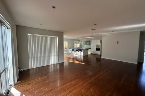 Photo of property in 72 Harrowglen Drive, Northcross, Auckland, 0630