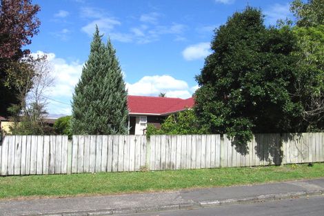 Photo of property in 4 Holman Road, Te Atatu Peninsula, Auckland, 0610