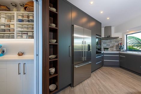 Photo of property in 36 Knights Road, Rothesay Bay, Auckland, 0630