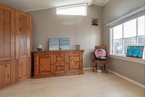 Photo of property in 17 Clifton Road, Haumoana, 4102