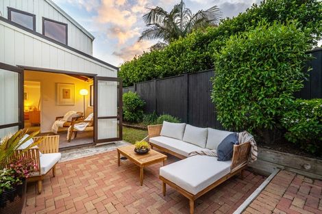 Photo of property in 13a Faulkner Road, Northcote Point, Auckland, 0627