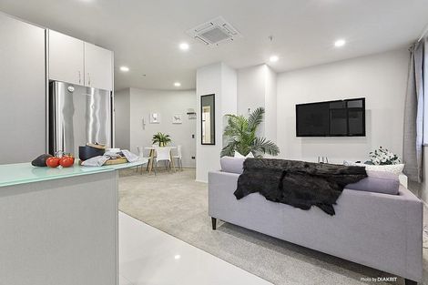 Photo of property in The Quay, 2/332b2 Lambton Quay, Wellington Central, Wellington, 6011
