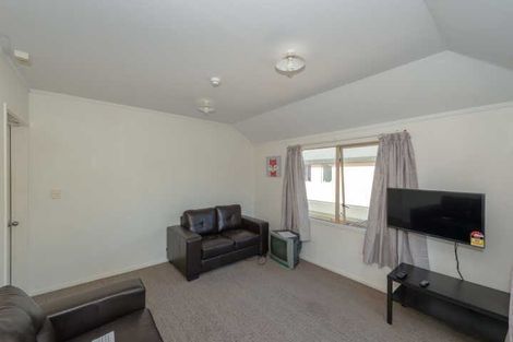 Photo of property in Baffles House, 4 Baffles Crescent, Silverdale, Hamilton, 3216