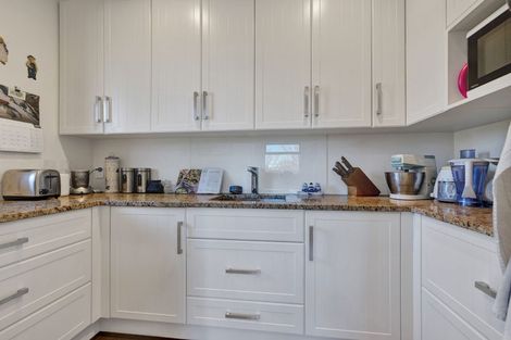 Photo of property in 1 Orchard Lane, Amberley, 7410