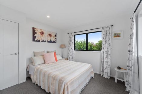 Photo of property in 6 Laly Haddon Place, Matakana, Warkworth, 0985