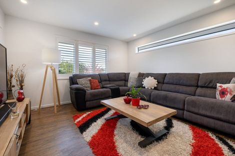 Photo of property in 2 Taioma Close, Papamoa, 3118