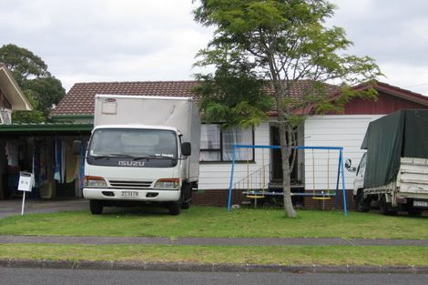 Photo of property in 2/86 Stanley Road, Glenfield, Auckland, 0629