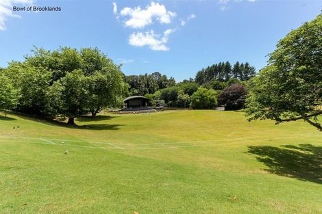 Photo of property in 25 Holsworthy Road, New Plymouth, 4310