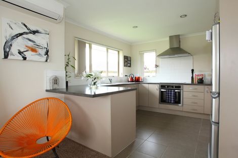 Photo of property in 24 Breaker Grove, Waiuku, 2123