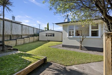 Photo of property in 5 Pembroke Street, Westown, New Plymouth, 4310