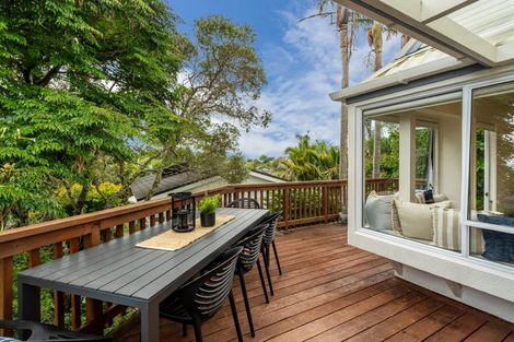 Photo of property in 13b Rodney Road, Northcote Point, Auckland, 0627
