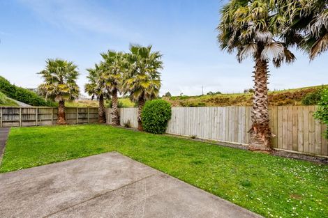 Photo of property in 13a Heta Road, Highlands Park, New Plymouth, 4312