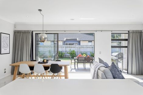 Photo of property in 11 Petrel Close, Paraparaumu Beach, Paraparaumu, 5032