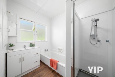 Photo of property in 17 Hollies Crescent, Johnsonville, Wellington, 6037