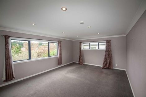 Photo of property in 20 Wantwood Grove, Churton Park, Wellington, 6037