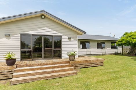 Photo of property in 1 Whitcombe Street, Lepperton, New Plymouth, 4373