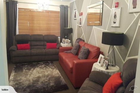 Photo of property in 2/188 Finlayson Avenue, Clendon Park, Auckland, 2103