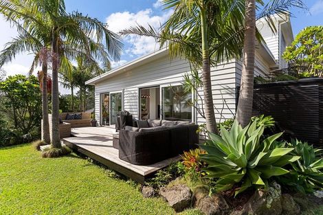 Photo of property in 104 Glendhu Road, Bayview, Auckland, 0629