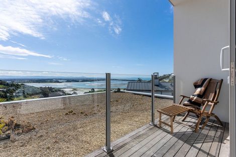 Photo of property in 1 Saint Remy Lane, Redcliffs, Christchurch, 8081