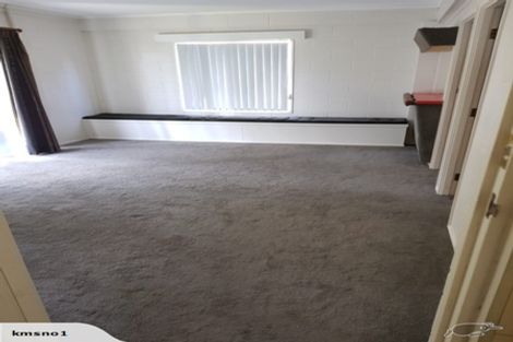 Photo of property in 22 Hartley Terrace, Massey, Auckland, 0614