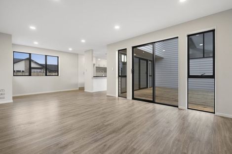 Photo of property in 49 Matata Drive, Takanini, 2112