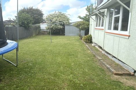 Photo of property in 77 Bartholomew Road, Levin, 5510