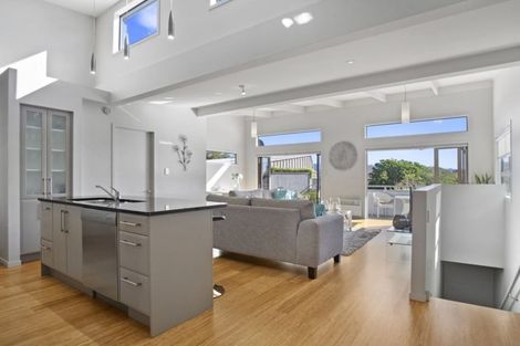 Photo of property in 37a Mount Avenue, Pauanui, Hikuai, 3579