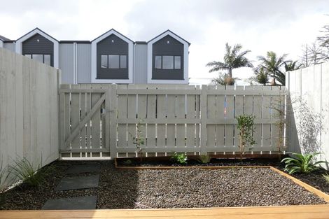 Photo of property in 8/66 Swanson Road, Henderson, Auckland, 0610