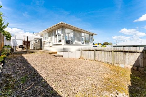 Photo of property in 8a Harrington Road, Henderson, Auckland, 0610