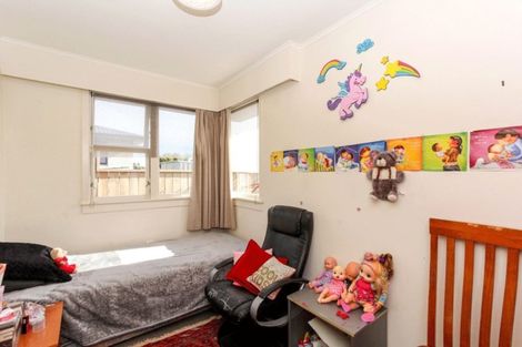 Photo of property in 1/306 Devon Street West, New Plymouth, 4310