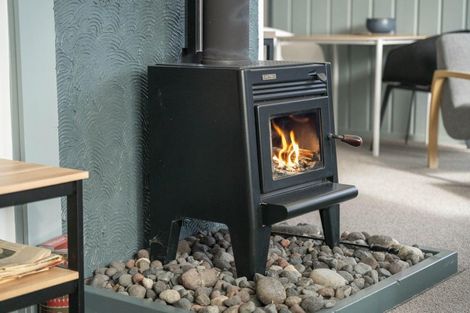 Photo of property in 18 Runuku Grove, Turangi, 3334