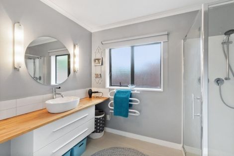 Photo of property in 3 Kenneth Place, Rototuna, Hamilton, 3210