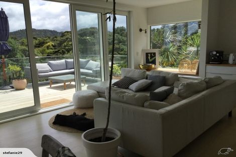 Photo of property in 121 Seaview Road, Piha, New Lynn, 0772