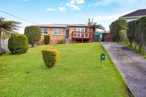 Photo of property in 43 Taupo Street, Green Bay, Auckland, 0604