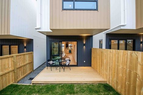 Photo of property in 2/155 Te Atatu Road, Te Atatu South, Auckland, 0610