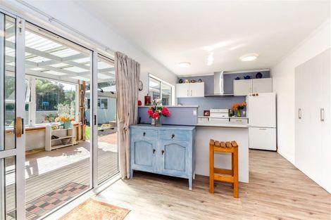 Photo of property in 8a Fleetwood Grove, Waikanae, 5036