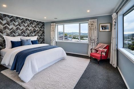 Photo of property in 60 Endeavour Drive, Whitby, Porirua, 5024