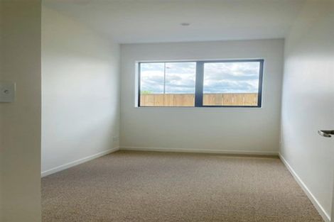 Photo of property in 8 Ihi Place, Karaka, 2578